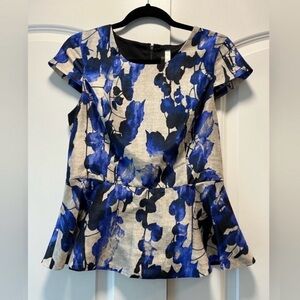 Like new! Kensie Blue and Black Floral print cap sleeve peplum top, size M